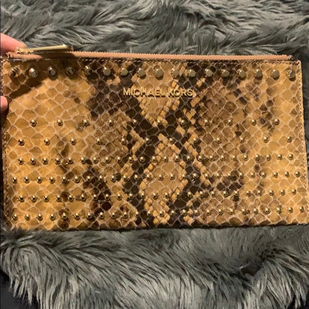 Michael kors wristlet